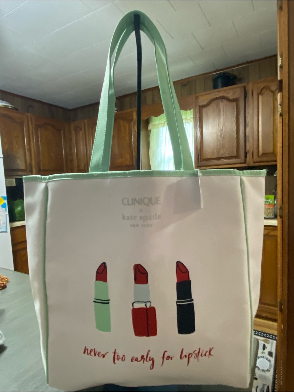 Clinque & Kate Spade tote white with green trim